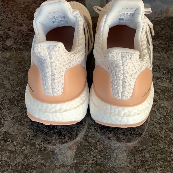 Adidas - Ultra Boost women's running shoes (silver/grey) - buy it at the Keller Sports online shop